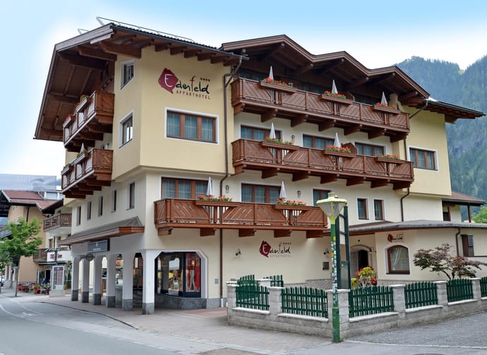 feratel-Aparthotel Ederfeld - Aparthotel-Ederfeld-Mayrhofen-Hauptstrasse-457-Ros