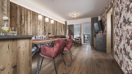 feratel-Platzhirsch Apart & Mayrhofen - Apart Bordeaux mit Panorama-Kuschelecke