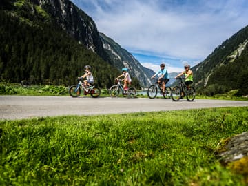 mhf-sommer-familienurlaub-mayrhofen-hippach-stilluptal-foto-dominic-ebenbichler ©Dominic Ebenbichler