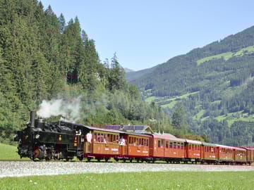 mys-Dampfzug Ticket Hin- und Retour Kurzstrecke Kaltenbach - Mayrhofen - Ermäßigte Rückfahrt-Dampfzug in saftiger Zillertaler Wiese Dampfzug Ticket Hin- und Retour Kurzstrecke Kaltenbach - Mayrhofen - Ermäßigte Rückfahrt