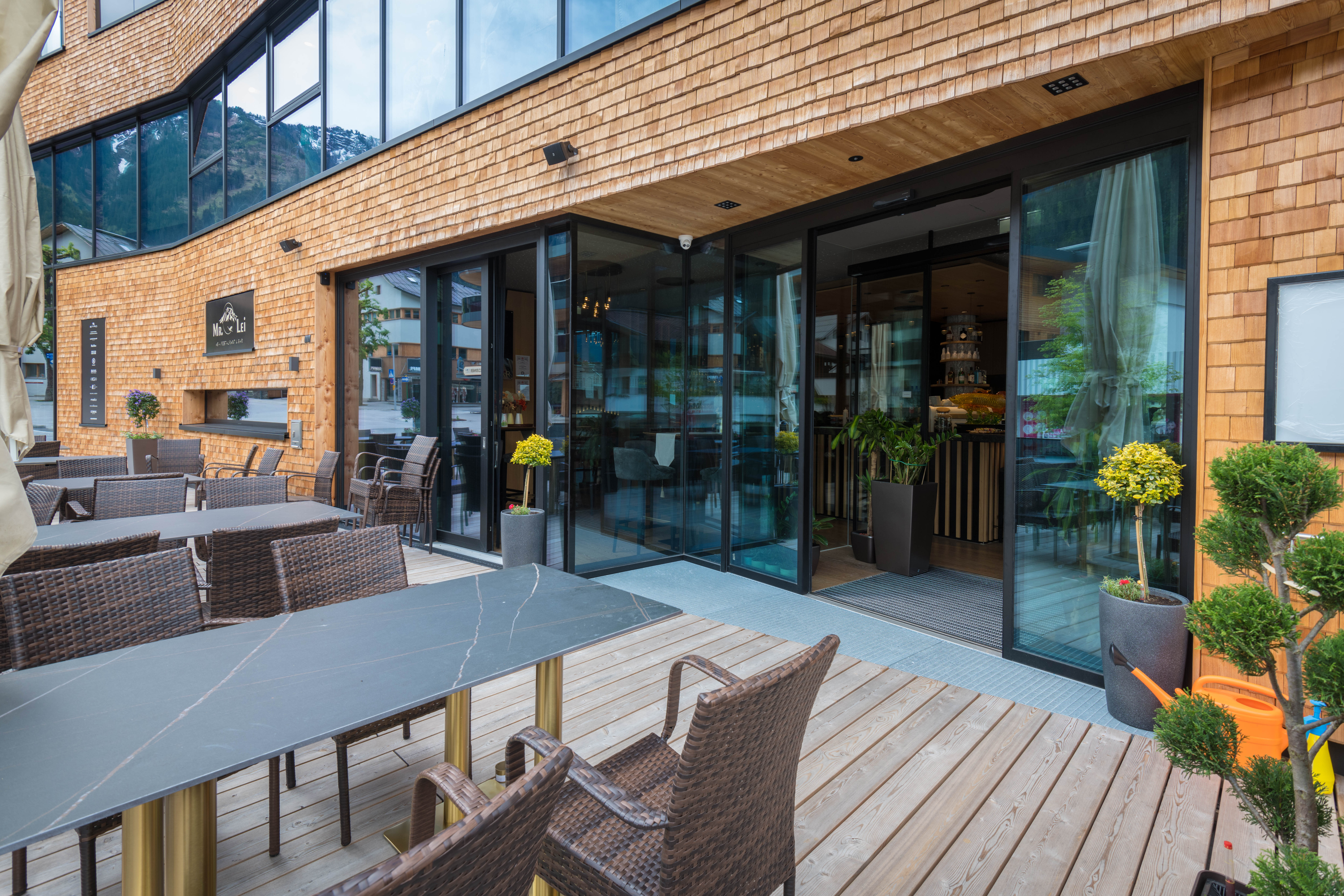 mys-Sushi Restaurant Mr. Lei-Mr. Lei