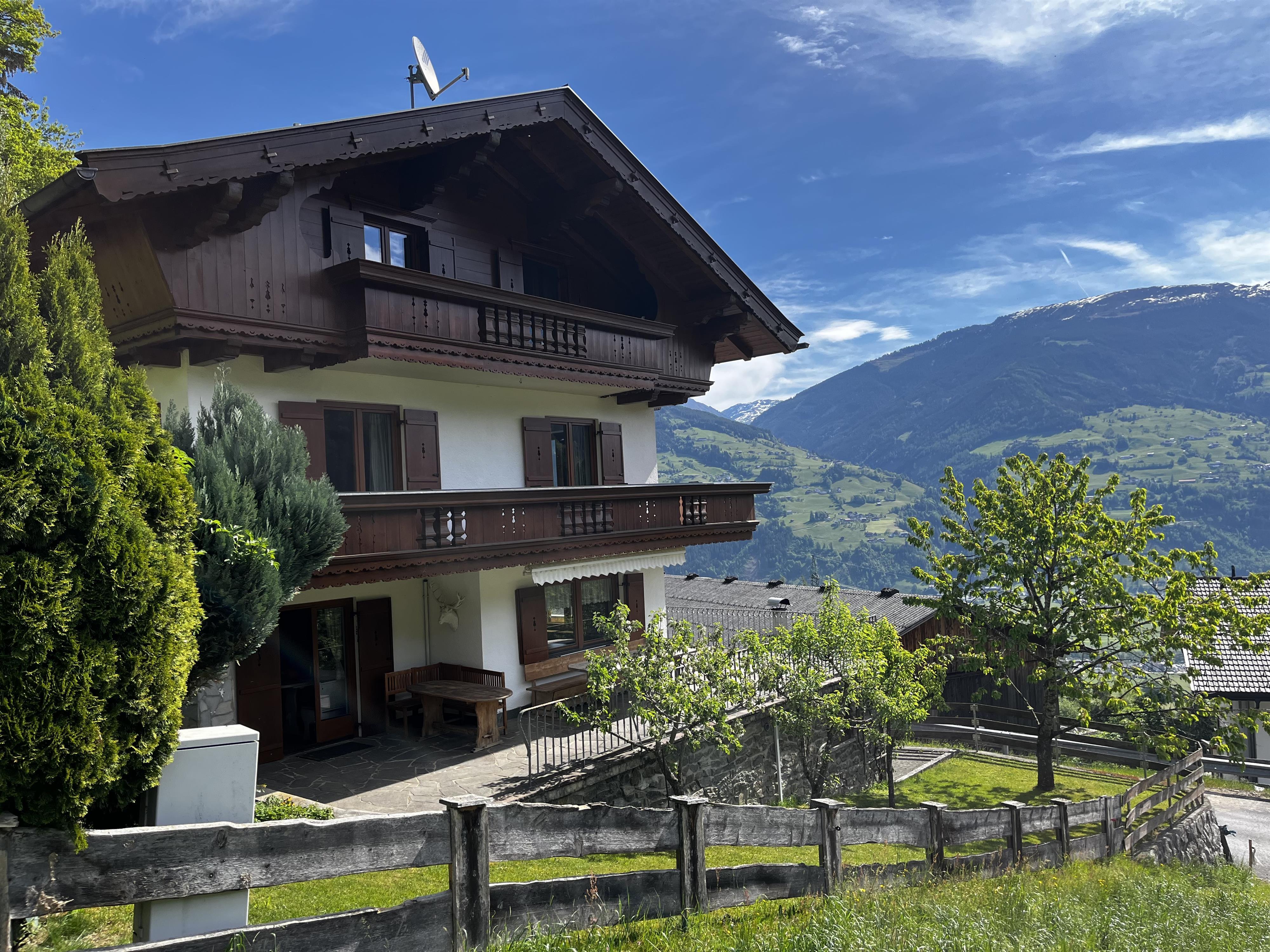 feratel-Ferienhaus Riedberg - Außenansicht Ferienhaus Riedberg Zillertal (5)