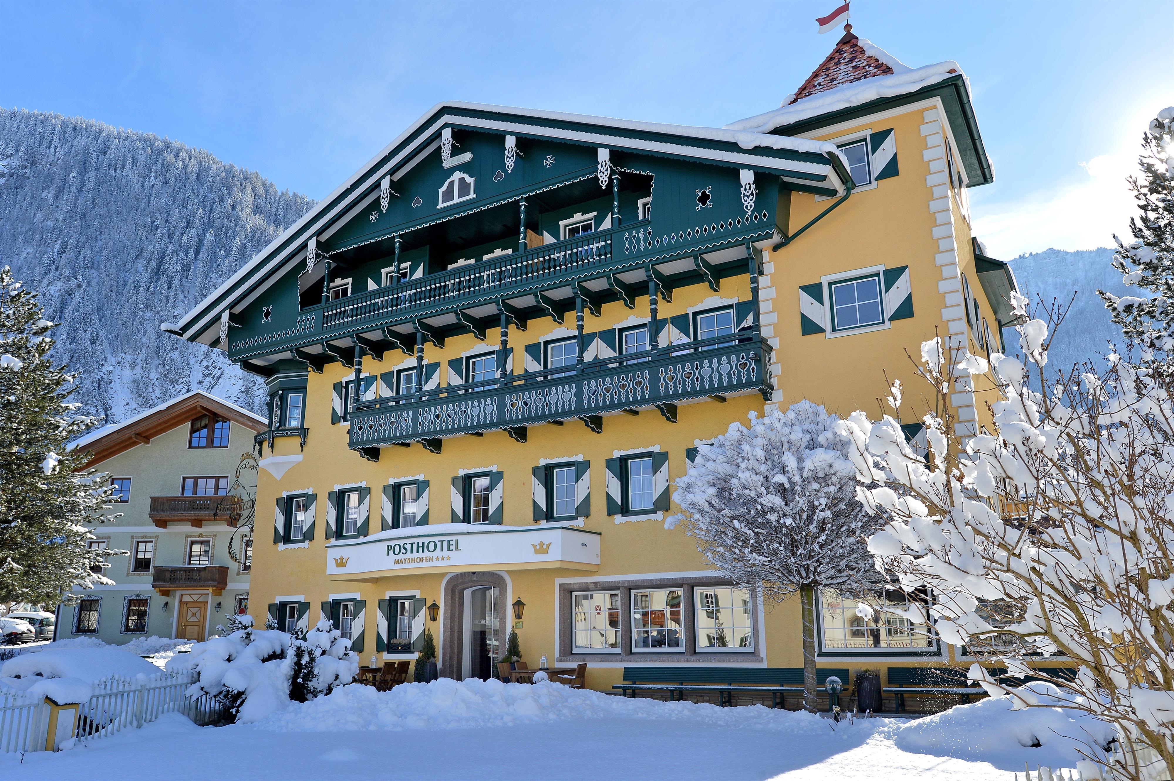 feratel-Posthotel-Mayrhofen-Haus-Winter1-Jaen-2015