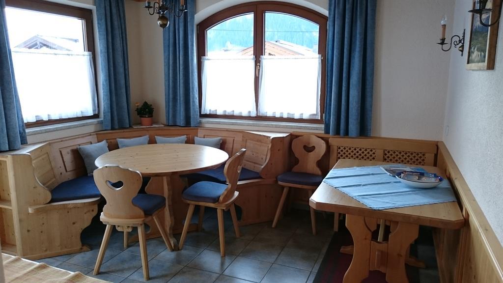 feratel-Appartement Hoflacher - Essenstisch