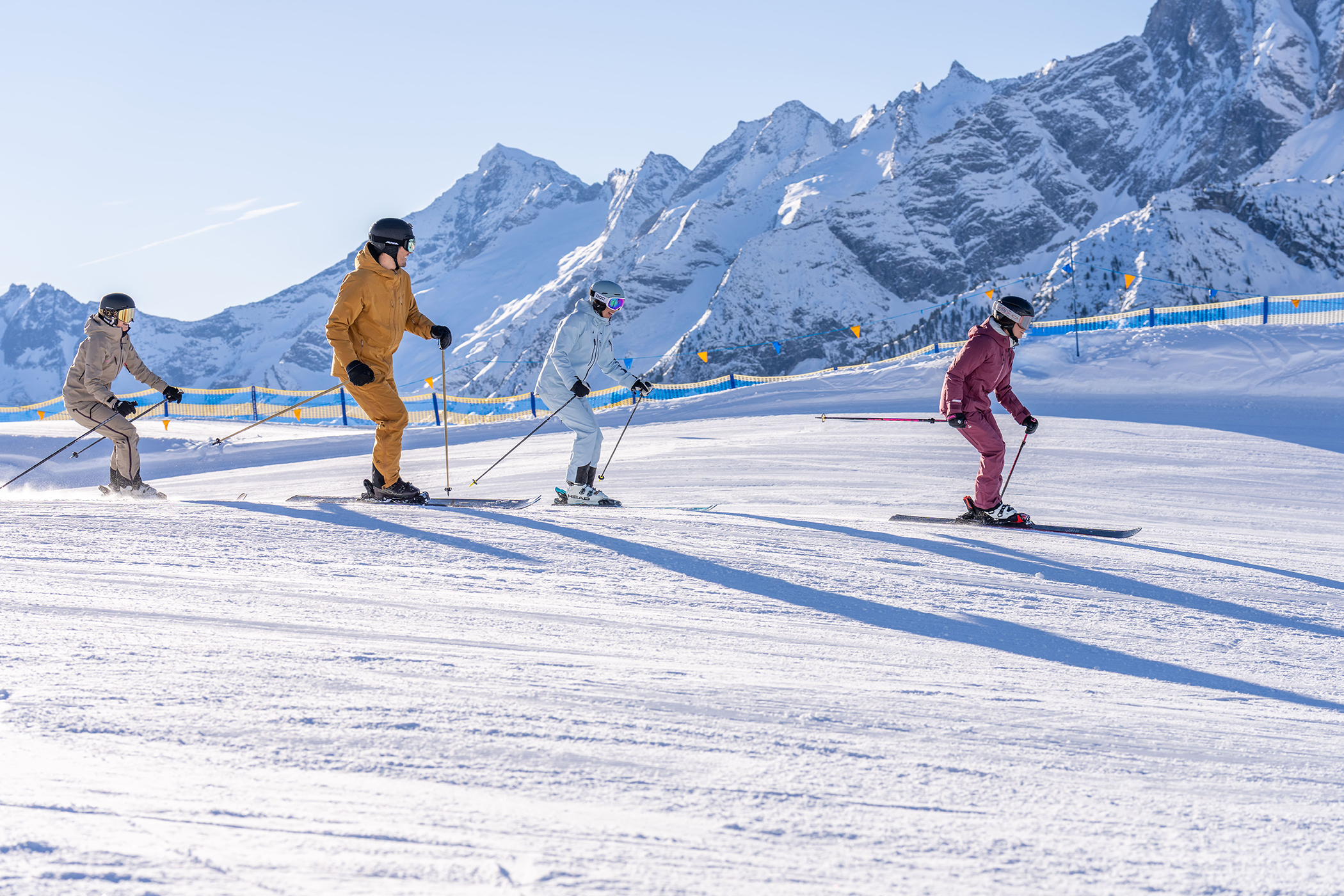 mbb_mountopolis_winter_neu_2025_ski_friends (3)