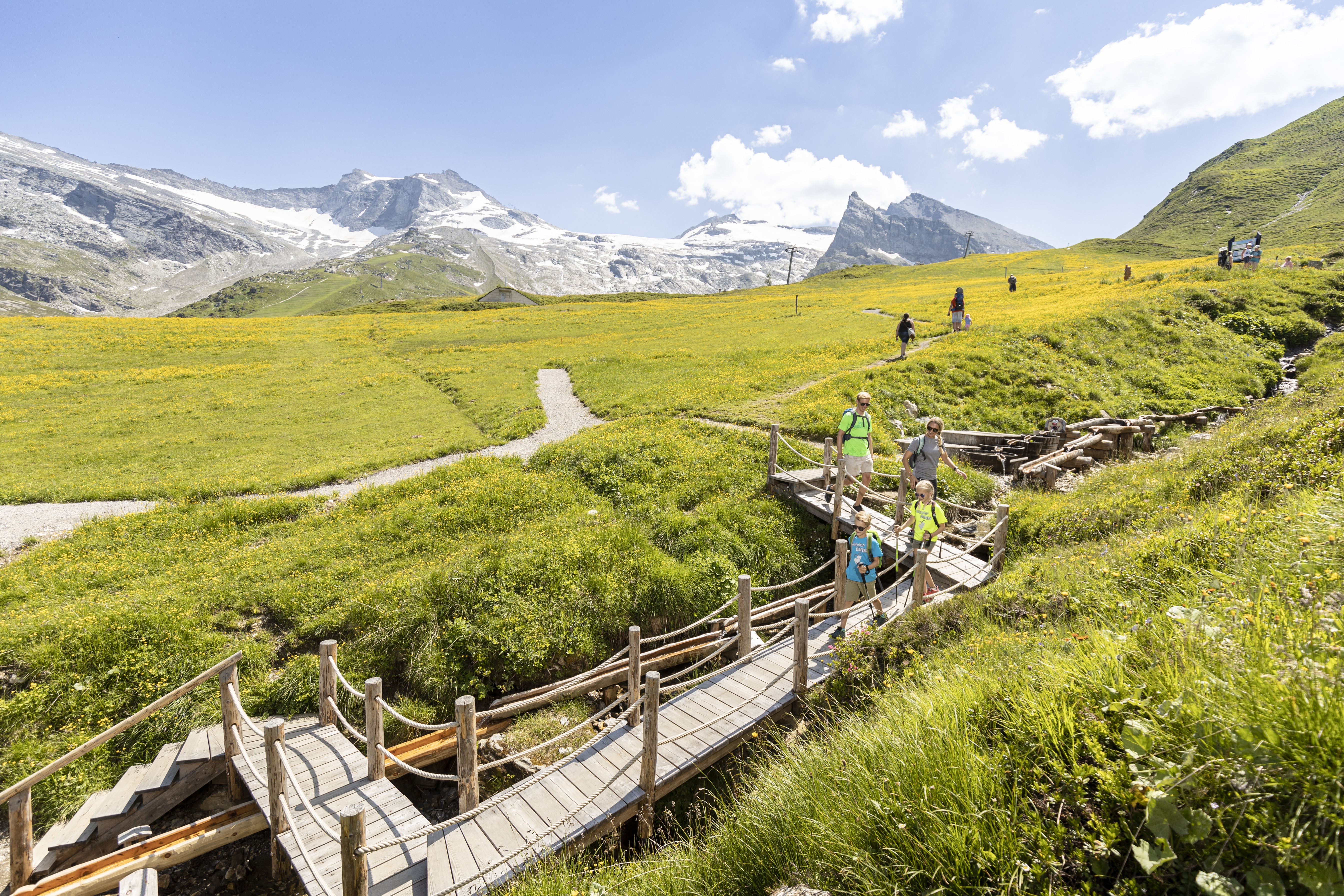 Wanderung am Sommerberg, mit Blick auf den Hintertuxer Gletscher