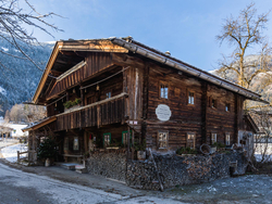 mys-Strasser Häusl-Media Upload