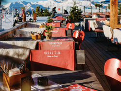 mys-Beats mit Herz am Berg - DJ Ovalley-Granatalm Terrasse