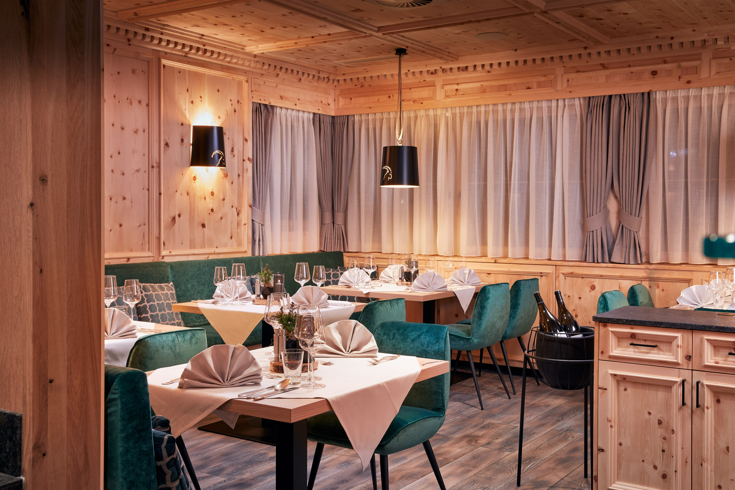 mys-Hotel Neue Post - 4 Sterne Superior-Speisesaal