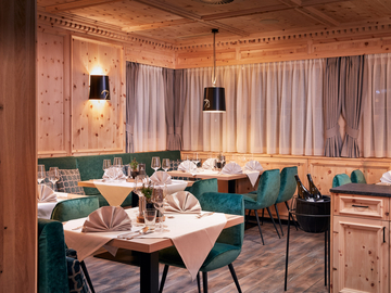 mys-Hotel Neue Post - 4 Sterne Superior-Speisesaal