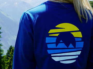 Mountopolis Longsleeve O_hinten.jpg