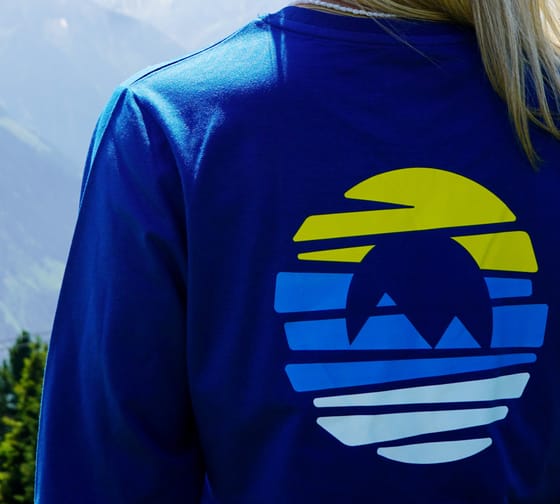 Mountopolis Longsleeve O_hinten.jpg