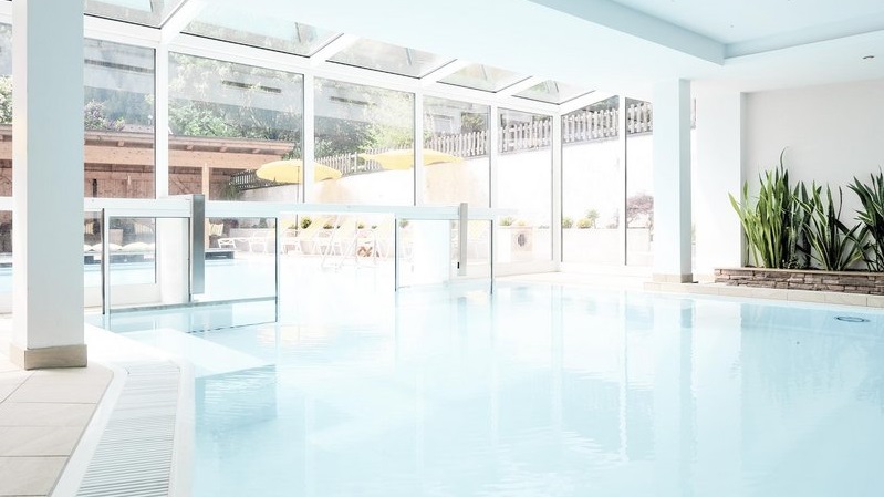 mys-Alpines Schlemmer-Frühstück-Yoga, Swim & Breakkie