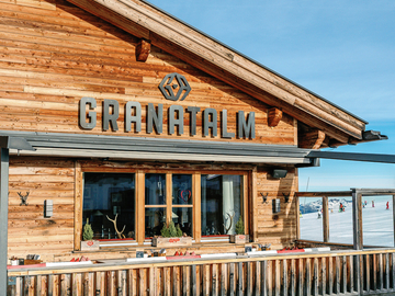 mys-Beats mit Herz am Berg - DJ Ovalley-Granatalm