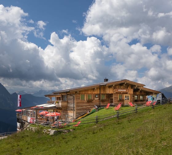 mys-Ahornhütte KG-Aussenansicht.jpg