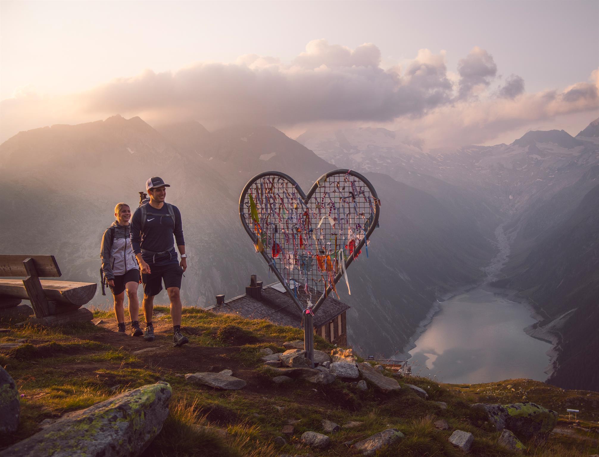 feratel-ElisabethHotel Premium Private Retreat-adults only - wandern-sommer-olpererhuette-foto-dominic-ebenbich