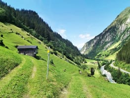 mys-Von der Teufelsbrücke ins Bergsteigerdorf-Blick durch das malerische Zemmtal Von der Teufelsbrücke ins Bergsteigerdorf