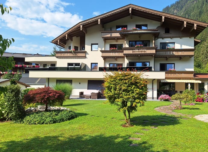 feratel-Hotel Garni Erler - 20240718_HausGarten2