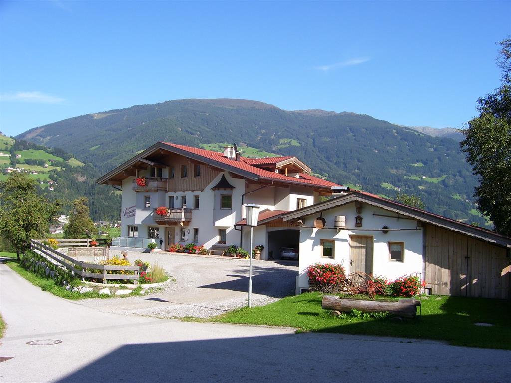 feratel-Wöscherhof - Haus-Ansicht Sommer nord-ost
