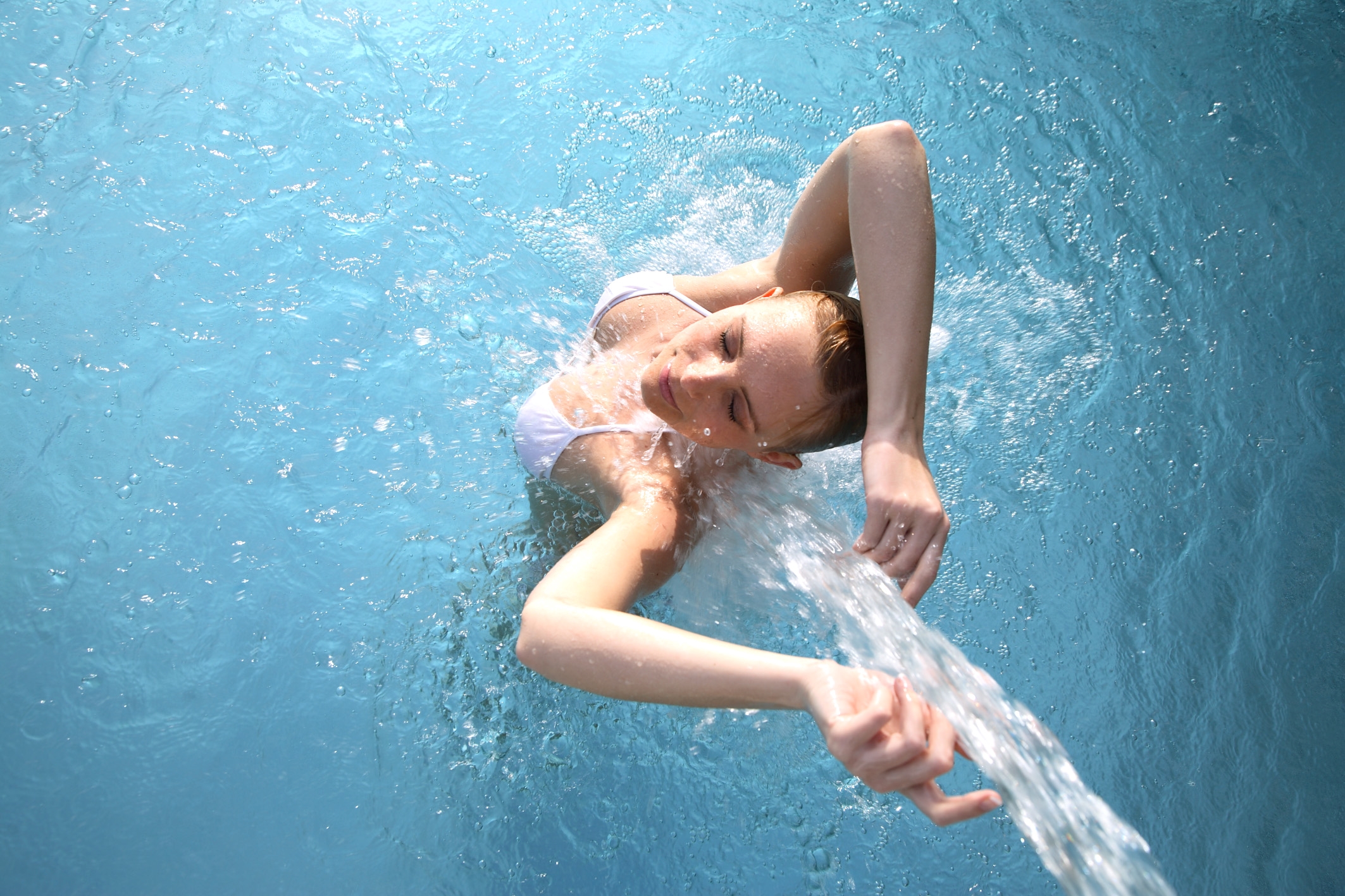 Erlebnistherme Zillertal Außenbecken Wasserspiel