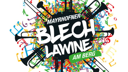 Das Bild zeigt einen weißen Schriftzug Blechlawine am Berg. Ein runder Hintergrund mit bunten Noten und schwarzen Instrumenten.