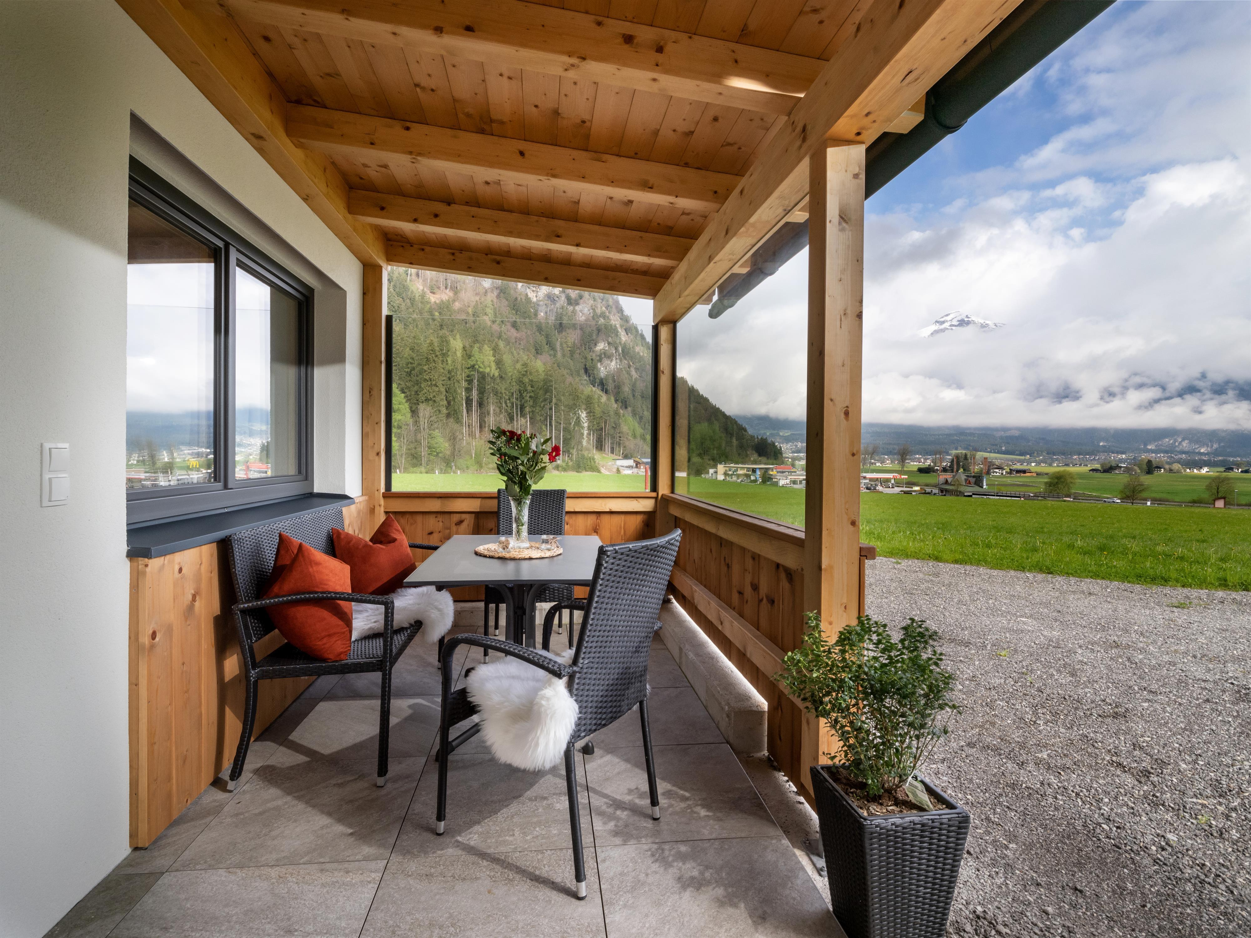 feratel-Lodge Schönfeld - Lodge_Schoenfeld_Laube Terrasse