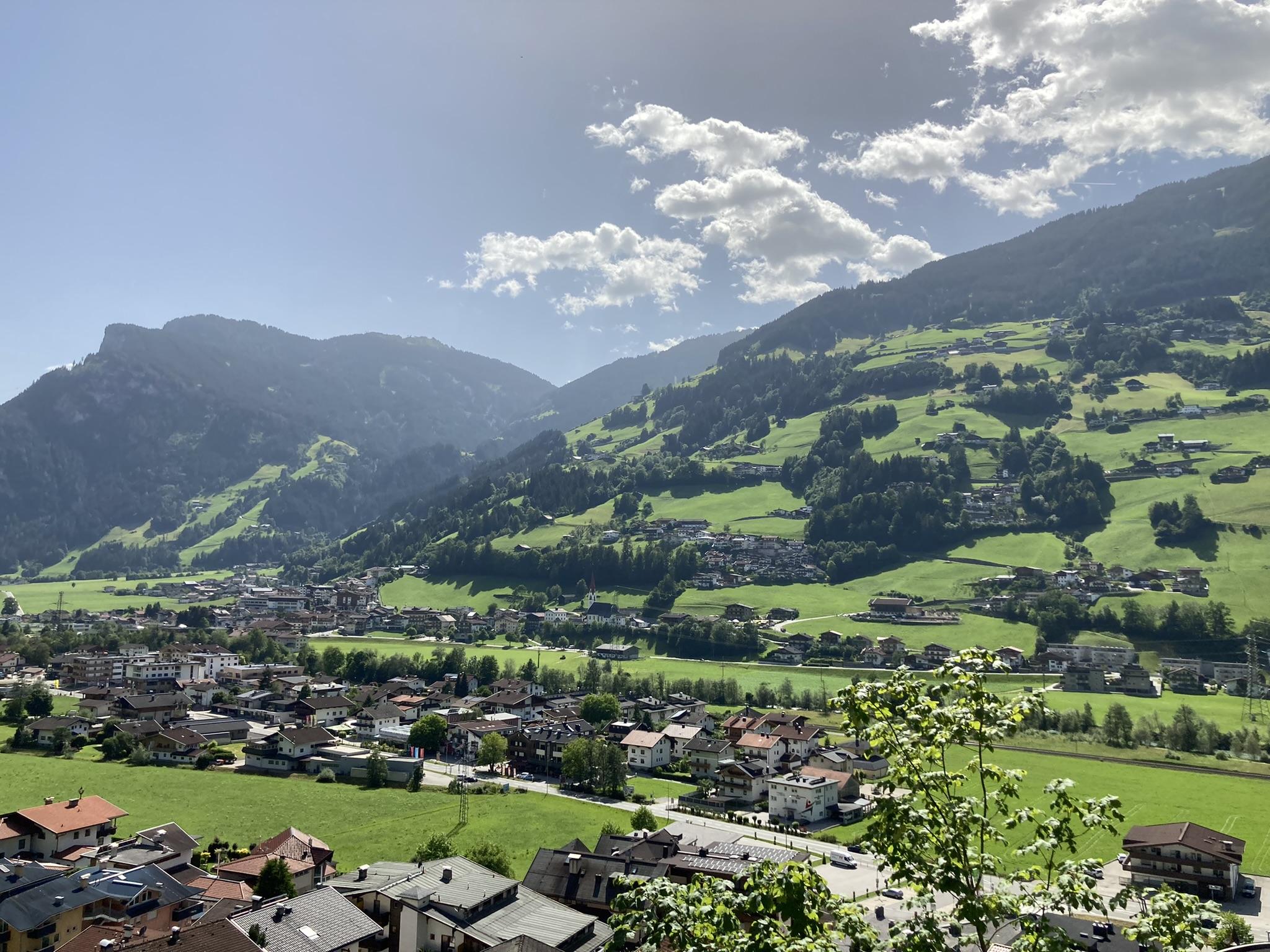 feratel-Margit Eberharter - Eberharter Margit, Zillertal, Aussicht Sommer 2