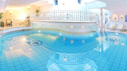feratel-Apparthotel Landhaus Veronika - Wellness - Pool Panorama