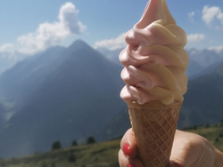 mys-Panora(h)ma Restaurant 2000m - Penken-Panorahma Restaurant - Softeis.jpg