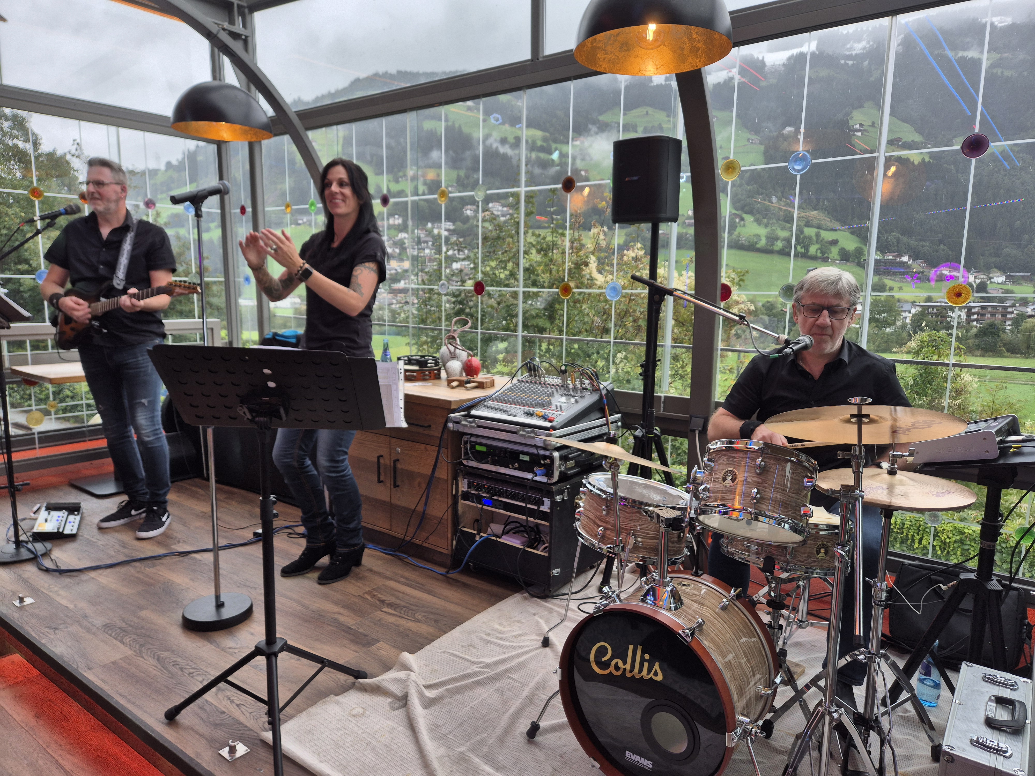 mys-"Collis" LIVE - "Knackig, aber nicht zu laut" -Colibris