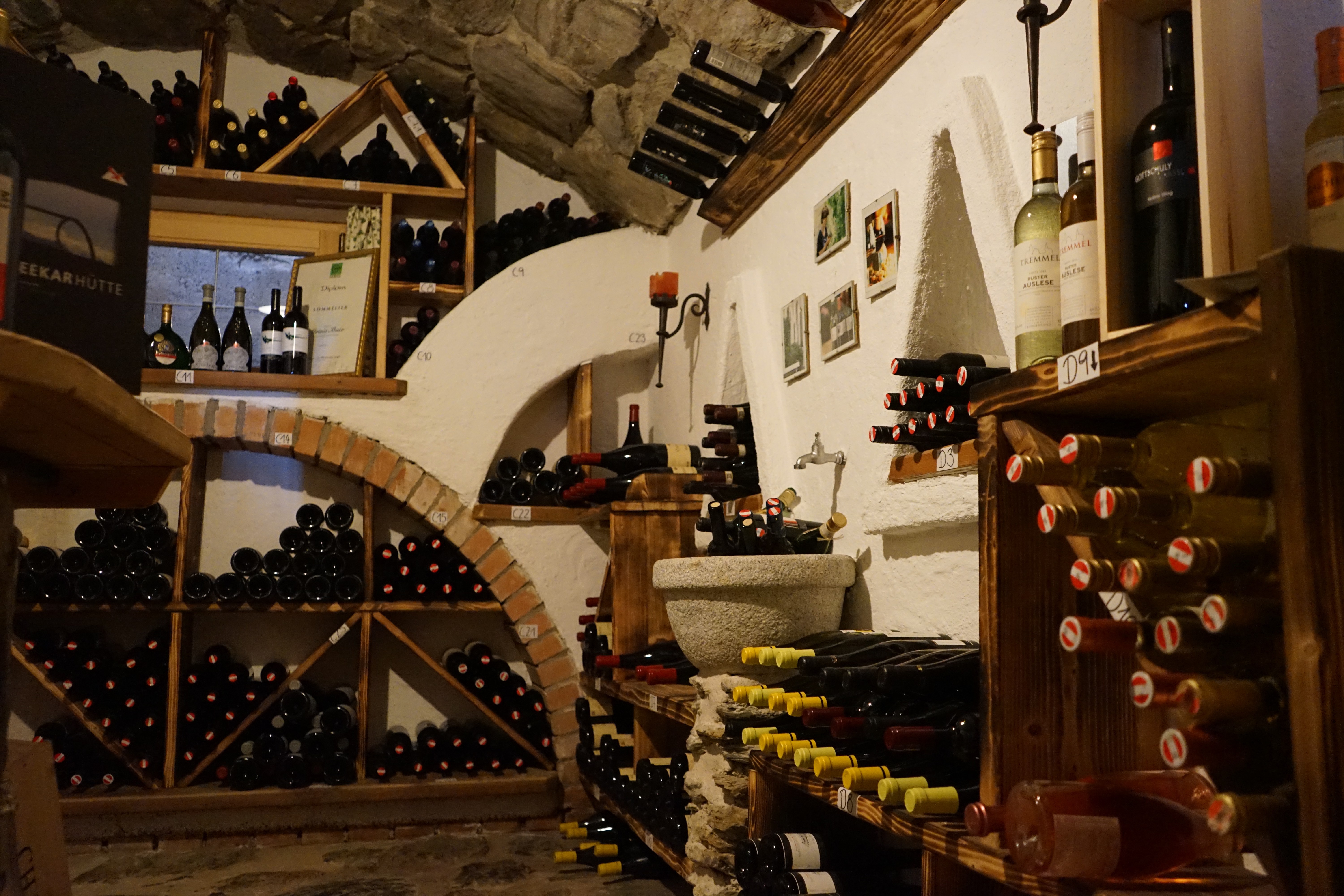 Einer der höchstgelegenenen Weinkeller Österreichs