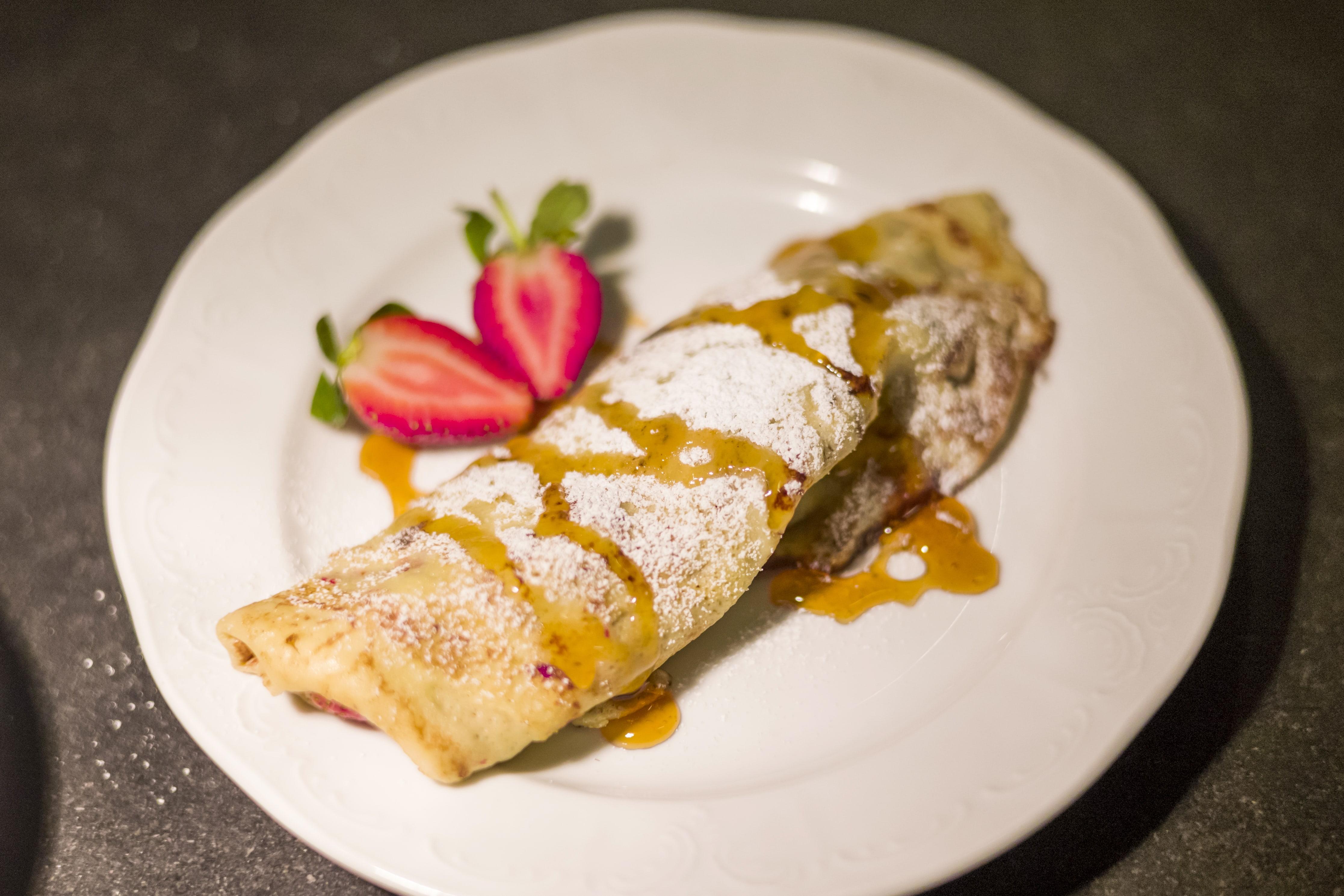 feratel-Alpenhof Hotel Garni Suprême - Frühstück Palatschinken mit Honig