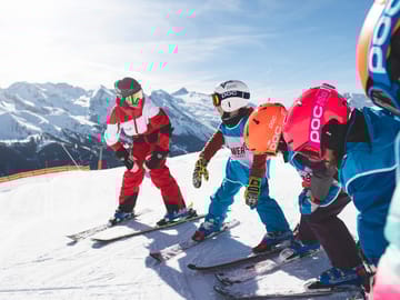 mhf-skischule-kidsslope_rastkogel_kinderskischule-bild-zillertaltourismus-andre-schoenherr.jpg ©Andre Schönherr