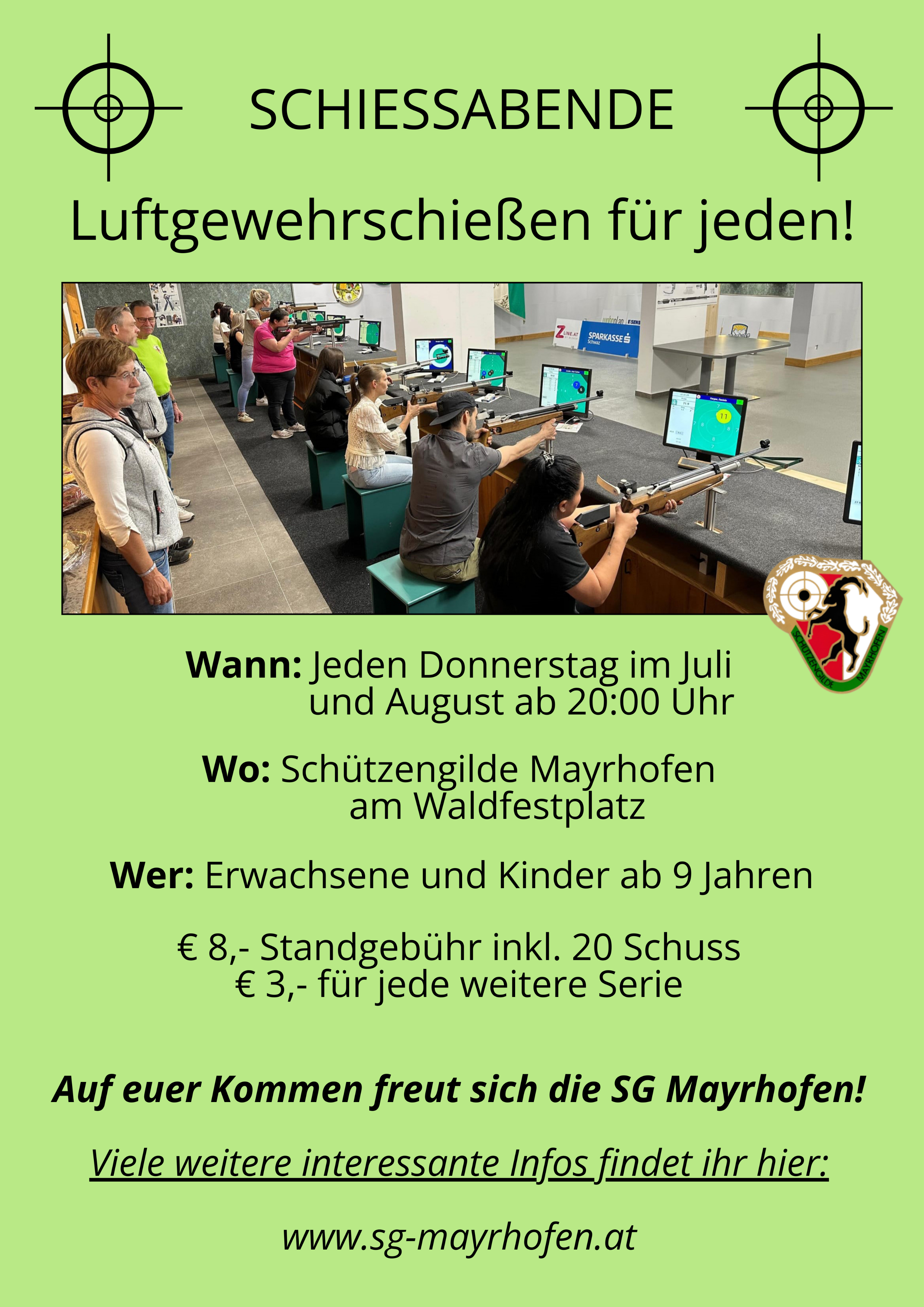 Das Bild zeigt den Schießstand der Schützengilde Mayrhofen mit Sportschützen auf grünem Hintergrund.