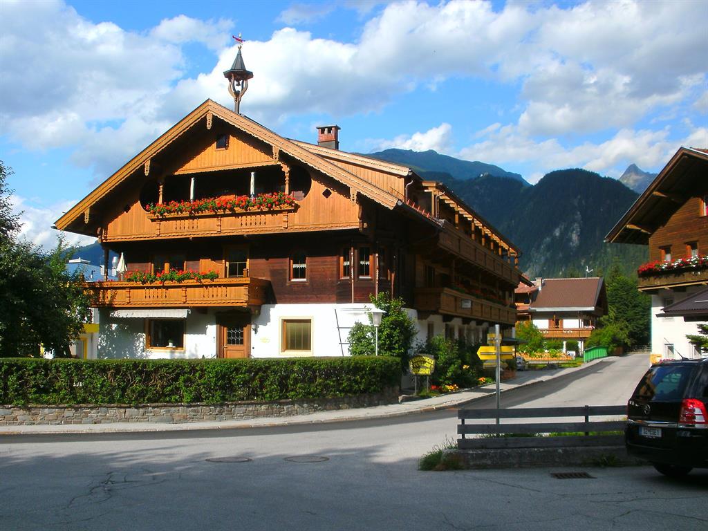feratel-Pension Regina - Pension Regina Mayrhofen - Sommeransicht