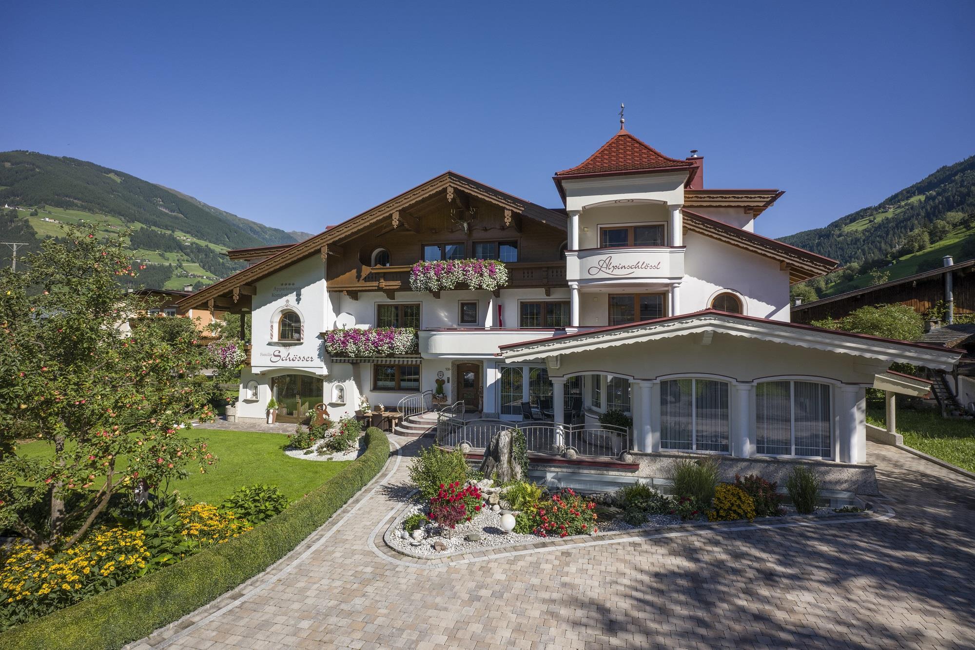 feratel-Appartements Familie Schösser - Alpinschloessl_Hollenzen_108_Mayrhofen_09_2017_Hau