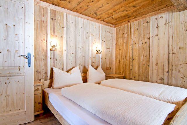 mys-Schnapsbrennerei Feldishof - Fam. Huber-Media Upload