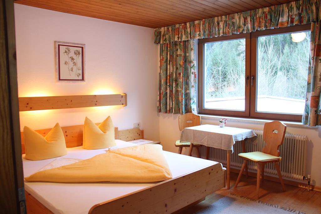 feratel-Pension Schwemberger - Schlafzimmer NR:11