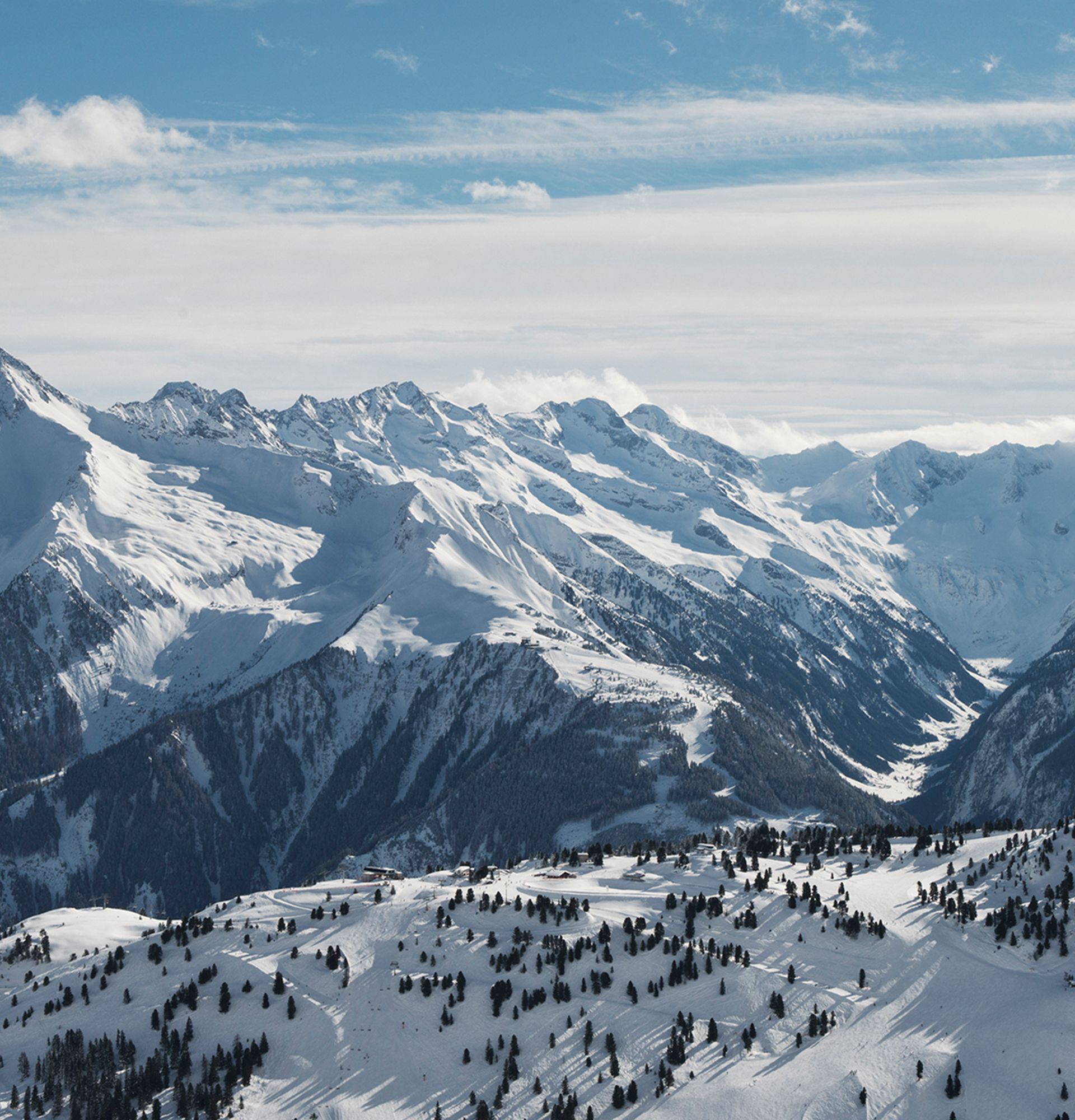 Winter in Mayrhofen's Mountains with a breathtaking view.
