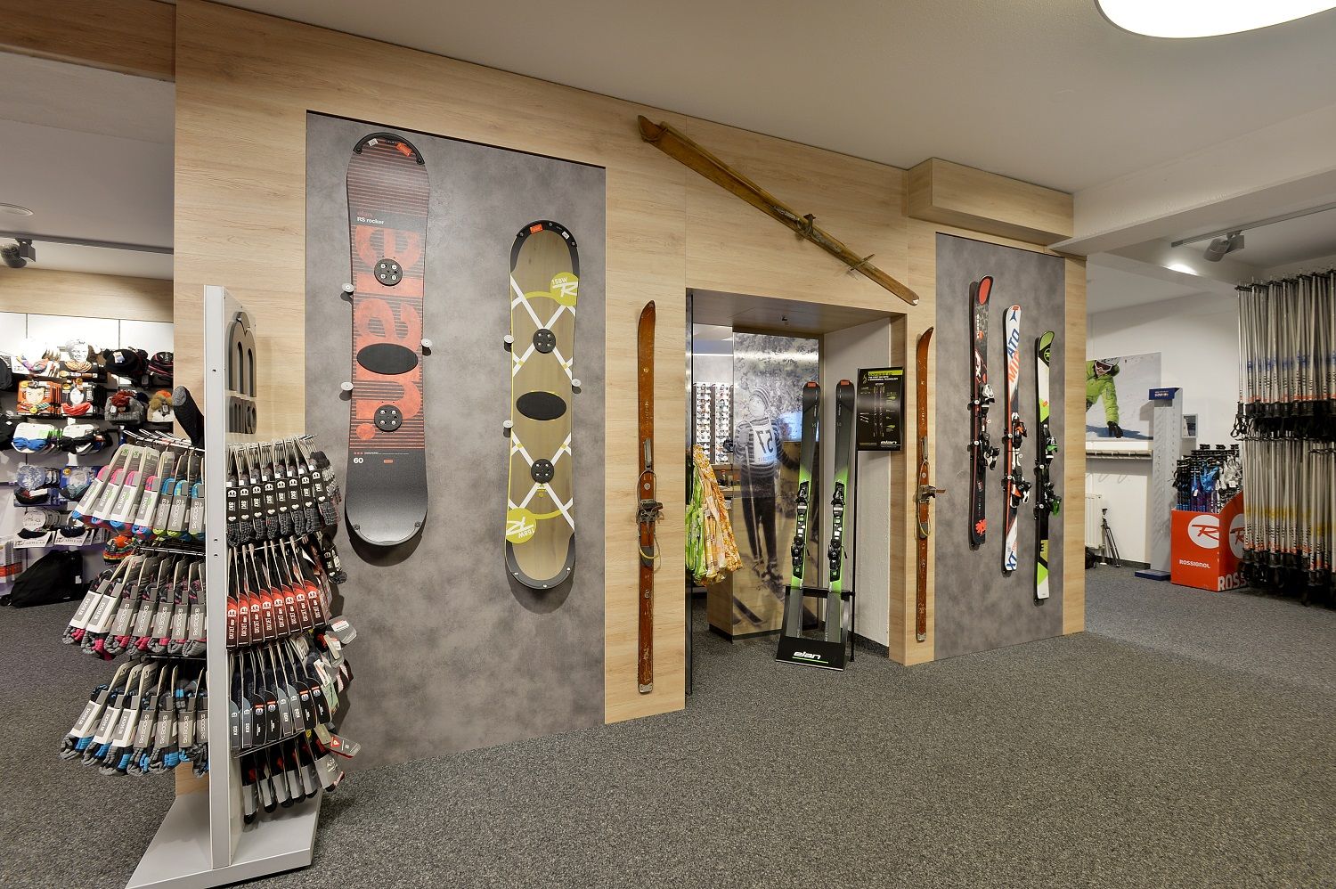 Skiverleih Sport Kostenzer - Snowboard und Ski