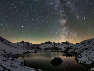 mys-Multivision Show: Stars Above the Peaks-Sternenhimmel am See