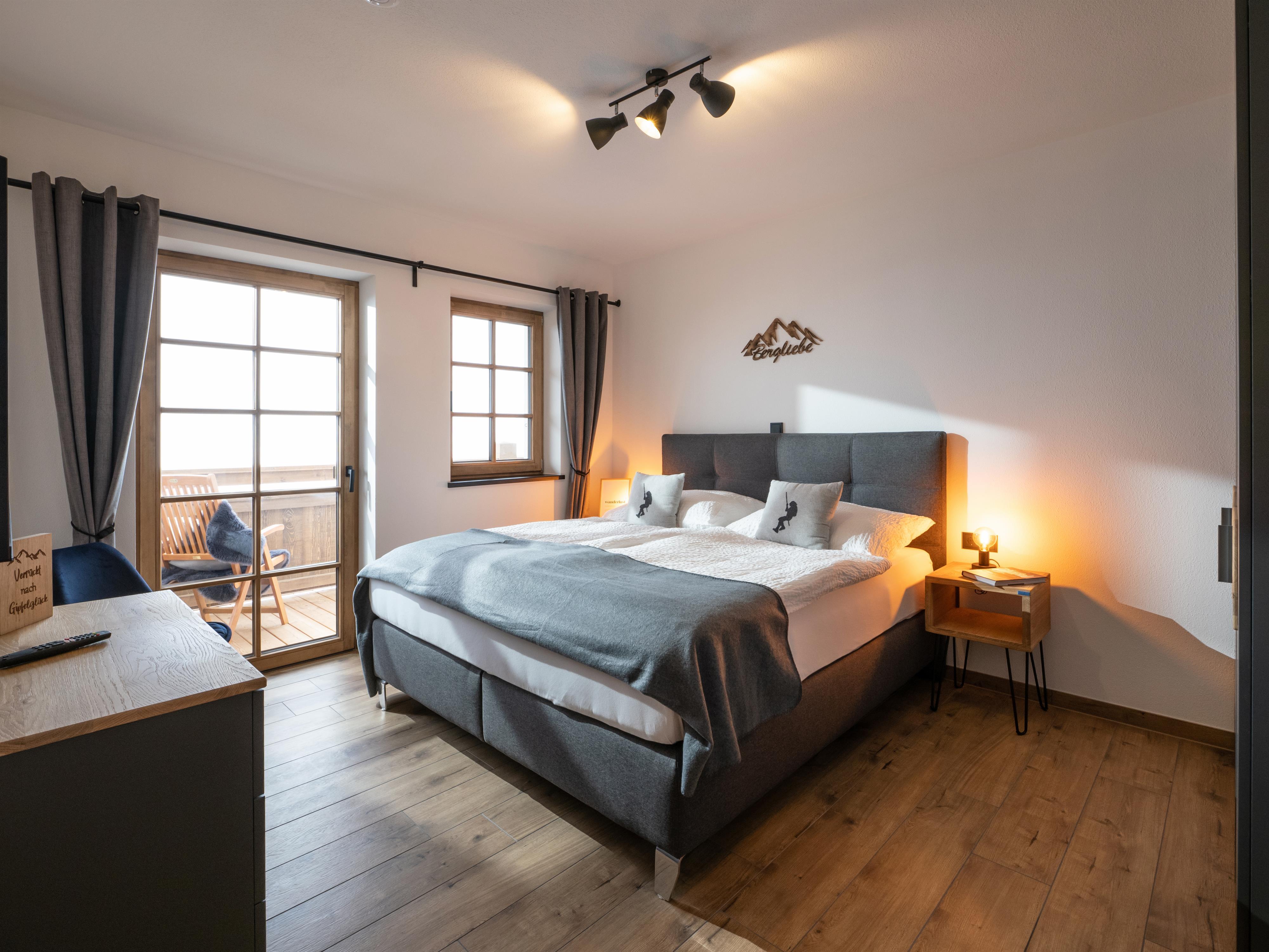 feratel-Alpenliebe Zillertal - Schlafzimmer mit Doppelbett