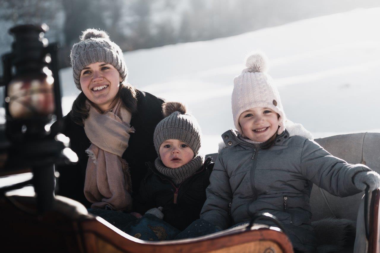 mys-Wechselberger GmbH/Finkenberger Sattel - Kutschenfahrten-Kutschenfahrt mit der Familie