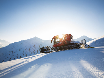 mys-PISTENBULLYRIDE ON MOUNT AHORN-PistenRaupenFahrt ZTG