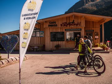 mhf-bike-ladestation-foto-dominc-ebenbichler ©Dominic Ebenbichler