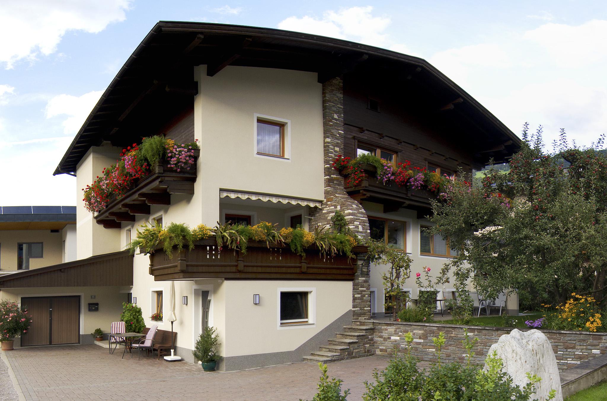 feratel-Gästehaus Weißbacher - Haus Weißbacher Aussenansicht Sommer