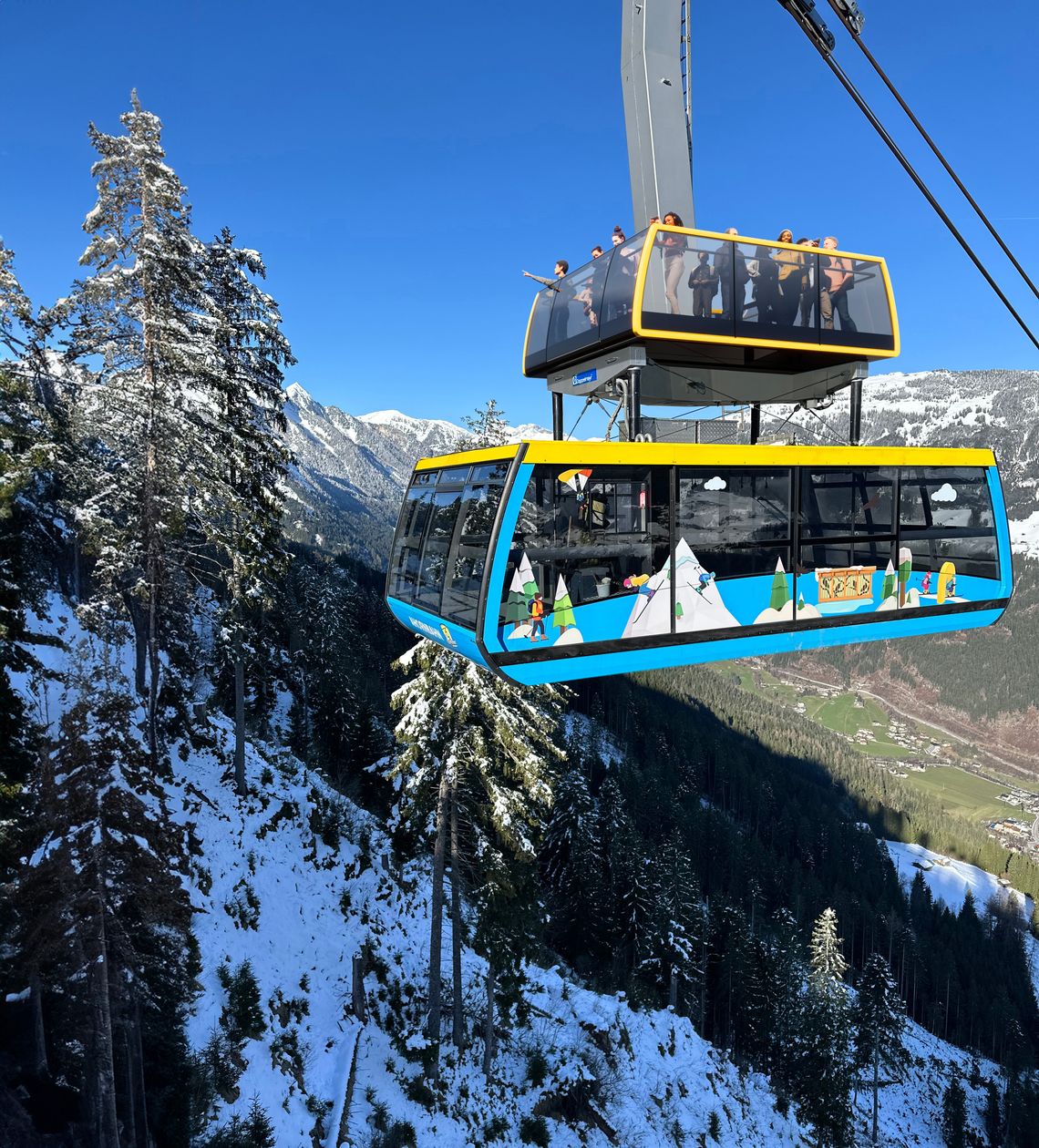 mbb_mountopolis_SkyRide_Ahorn_Mayrhofner Bergbahnen_Winter_Berg.jpg