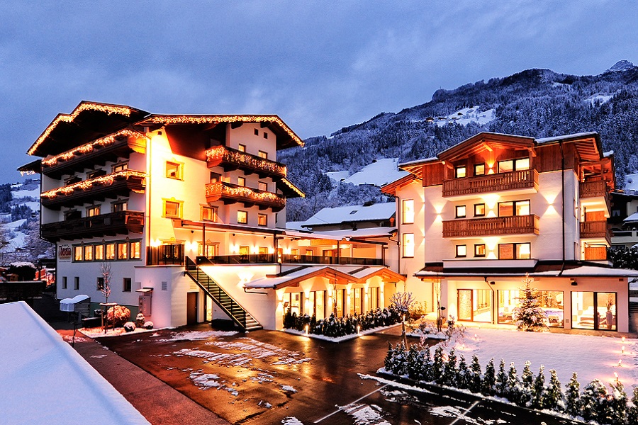 mys-Silvester mit Franz im Hotel Theresia-Winter Ansicht von Außen