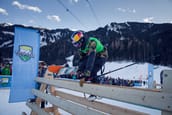 RISE&FALL in Mayrhofen - Zielhindernis für Skifahrer