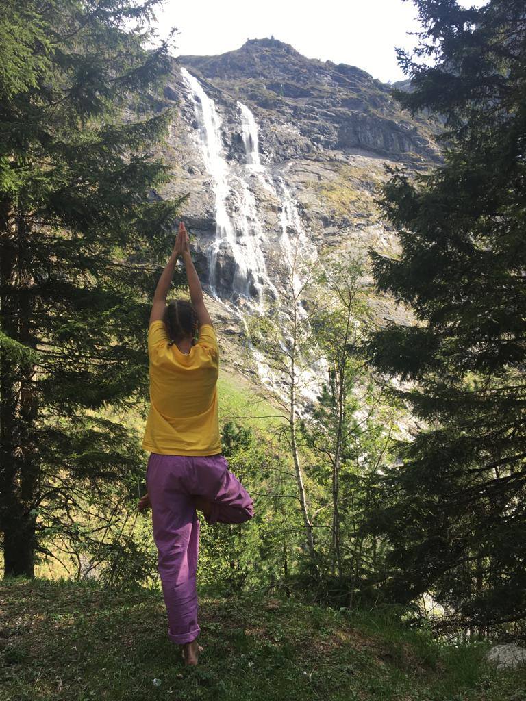 mys-"Zurück zu dir" mit Christina Anfang & Lisa Pendl auf der Grawandhütte-Morgenyoga & Klangschalenentspannung auf der Grawandhütte